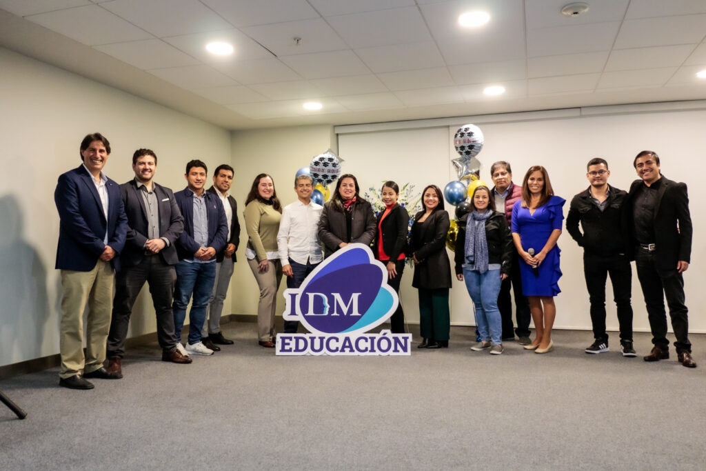 IDMEDUCACION IDM NOSOTROS -Internacional-en-Odontologia-Digital-IDM-IDMEducacion-IDM-PERU-2023